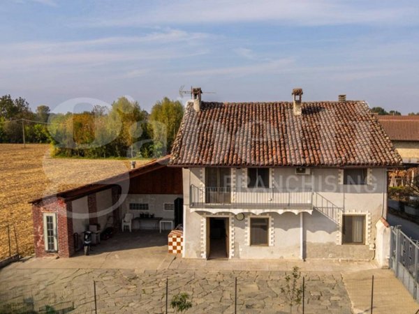 casa indipendente in vendita a Vigone