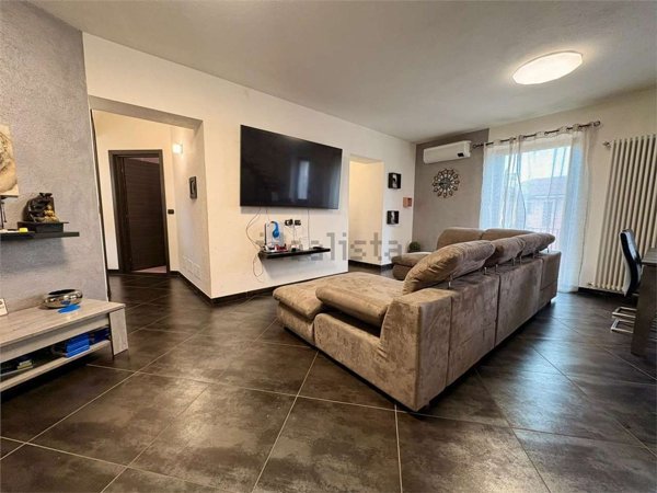 casa indipendente in vendita a Vigone