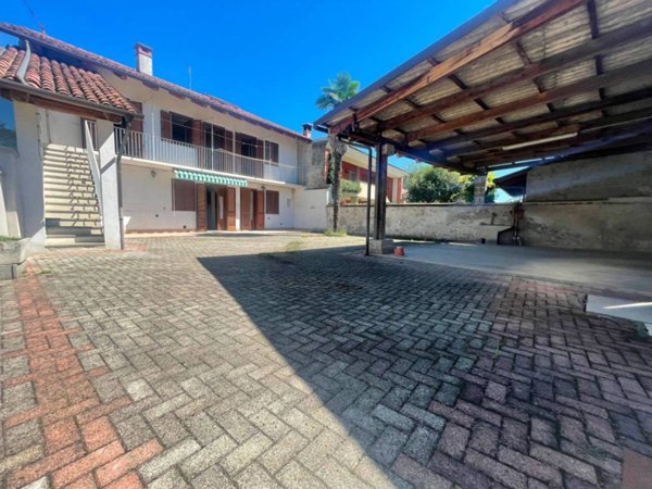 casa indipendente in vendita a Vigone
