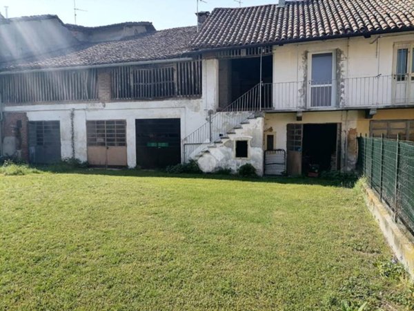 casa indipendente in vendita a Vigone