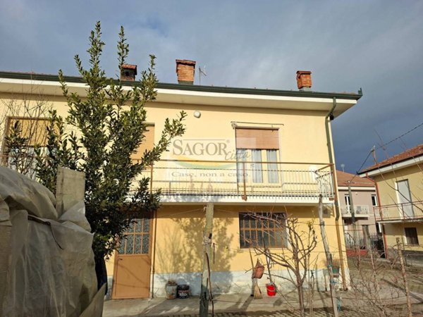 casa indipendente in vendita a Vigone
