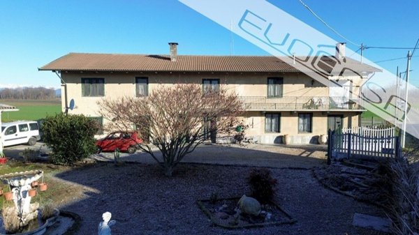 casa indipendente in vendita a Vigone in zona Zucchea