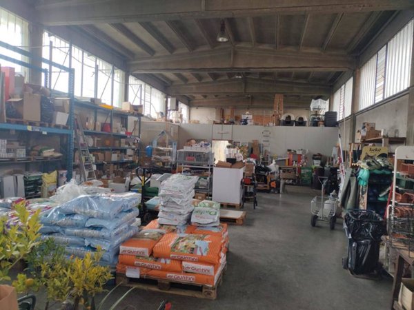 negozio in vendita a Vigone