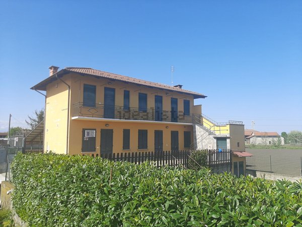 casa indipendente in vendita a Vigone