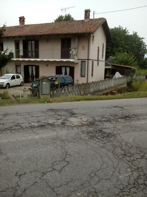 casa indipendente in vendita a Vigone