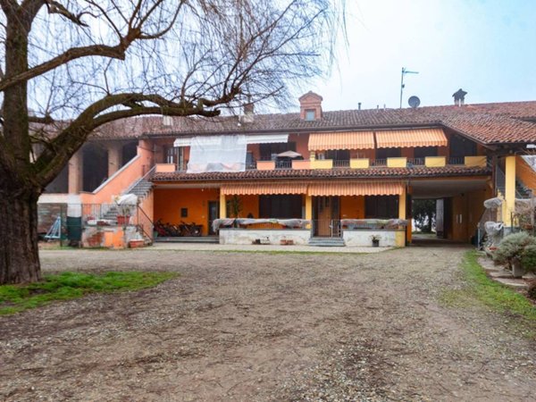 casa indipendente in vendita a Vigone