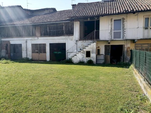 casa indipendente in vendita a Vigone