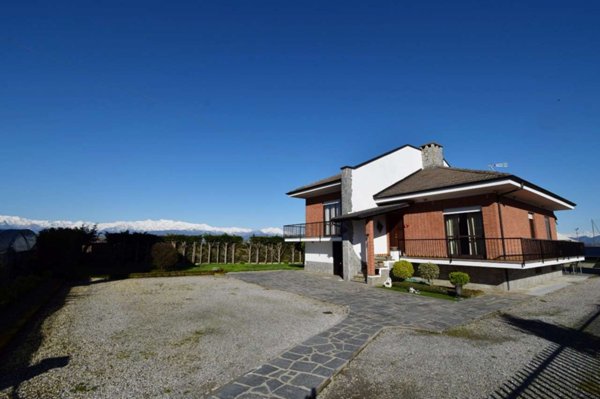 casa indipendente in vendita a Vigone