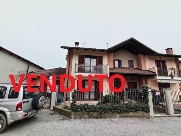 casa indipendente in vendita a Vigone