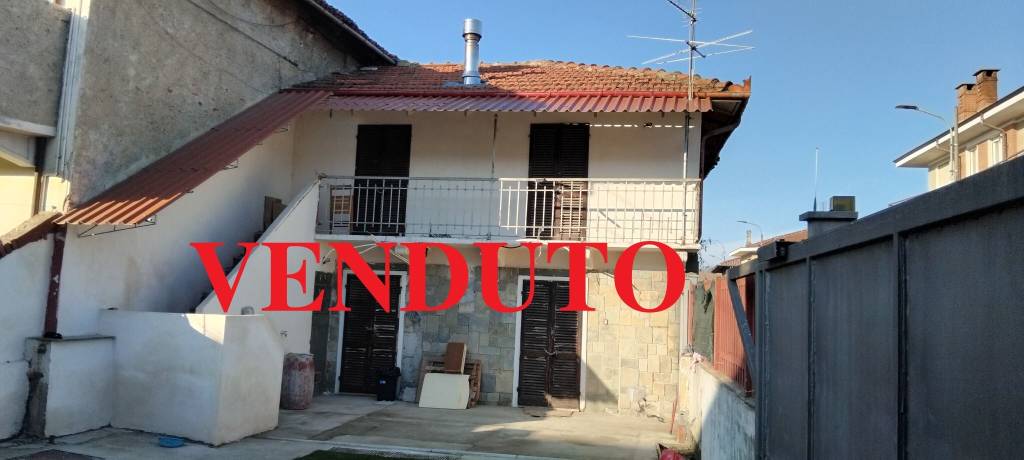 casa indipendente in vendita a Vigone