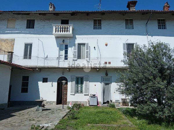 casa indipendente in vendita a Vigone