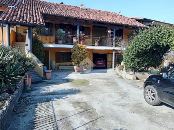 casa indipendente in vendita a Vigone