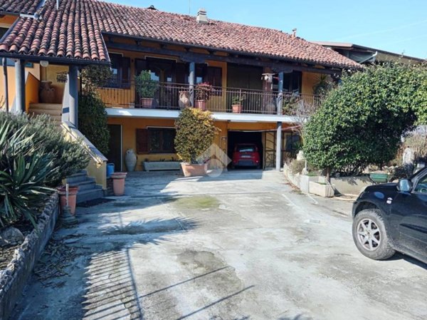 casa indipendente in vendita a Vigone