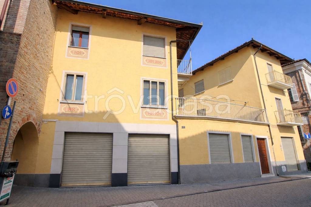 locale commerciale in vendita a Vigone