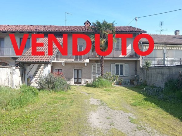 casa indipendente in vendita a Vigone