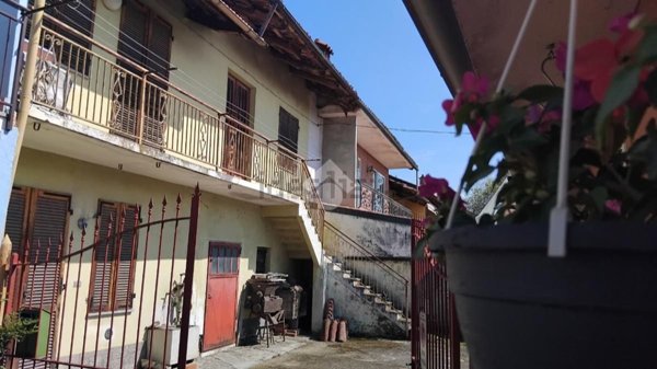 casa indipendente in vendita a Vigone