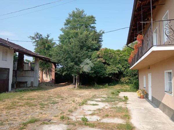 casa indipendente in vendita a Vigone