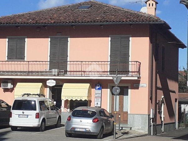 pentavano in vendita a Vigone