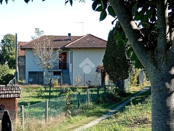 casa indipendente in vendita a Vigone