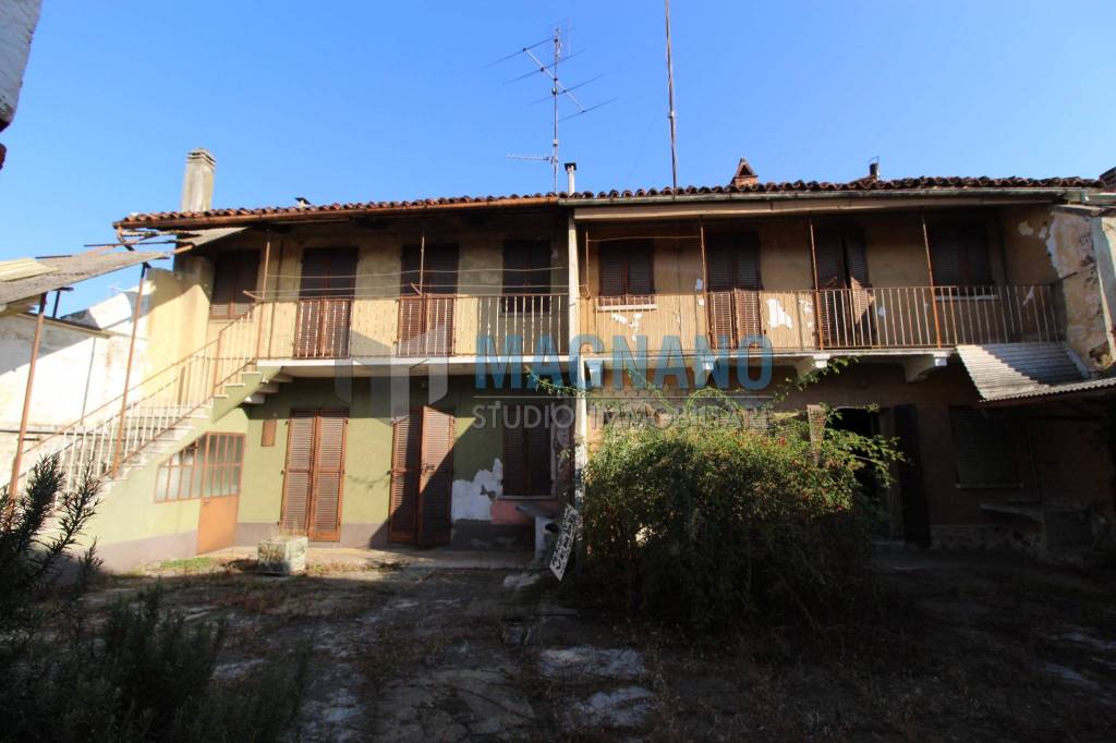 casa indipendente in vendita a Villafranca Piemonte