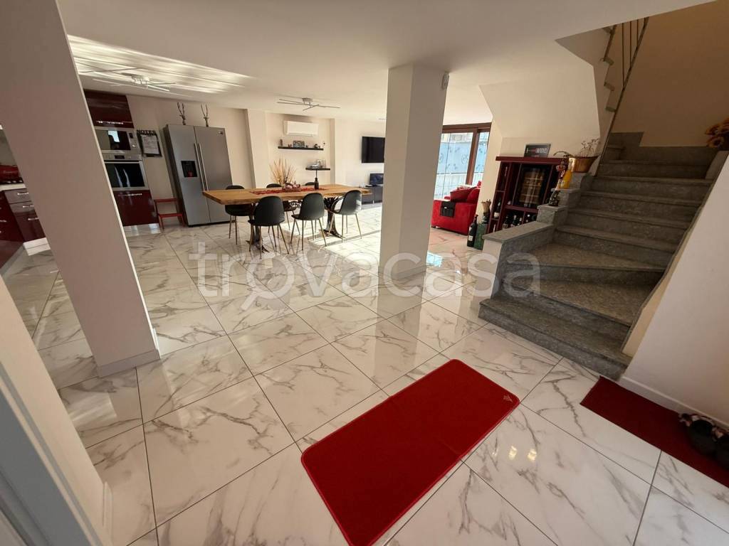 casa indipendente in vendita a Villafranca Piemonte