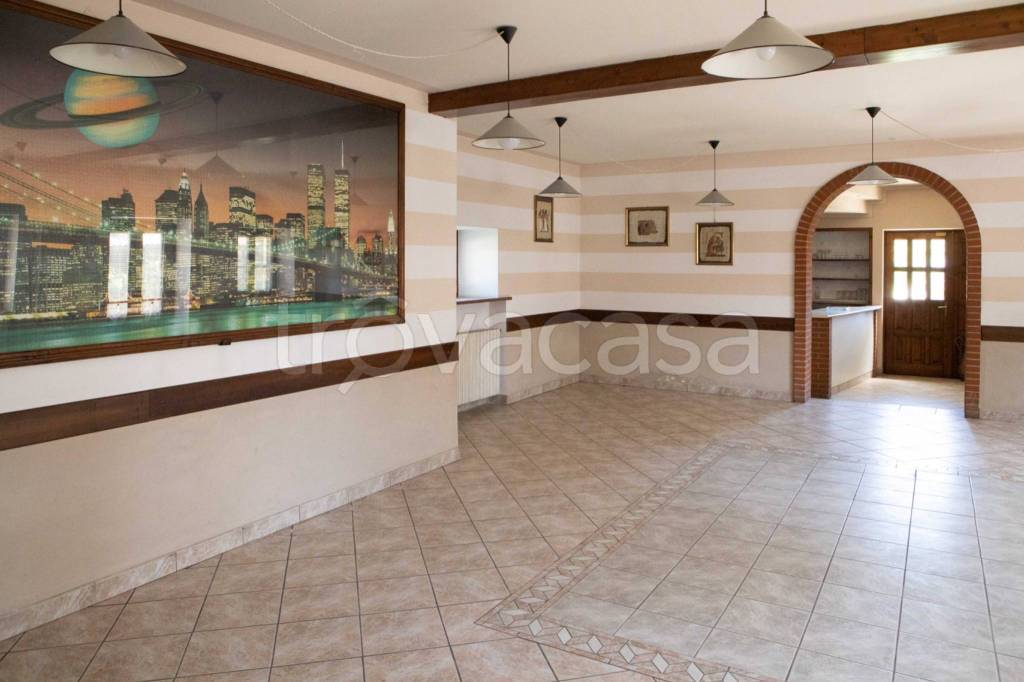 negozio in vendita a Villafranca Piemonte