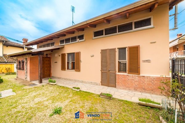 casa indipendente in vendita a Villafranca Piemonte