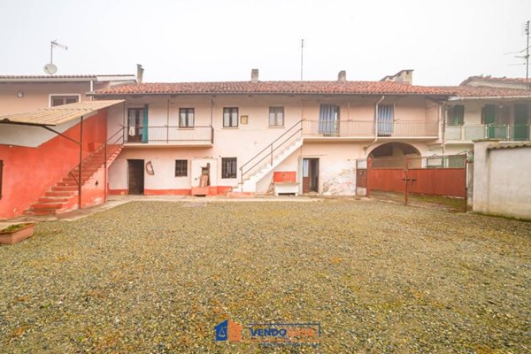 casa indipendente in vendita a Villafranca Piemonte