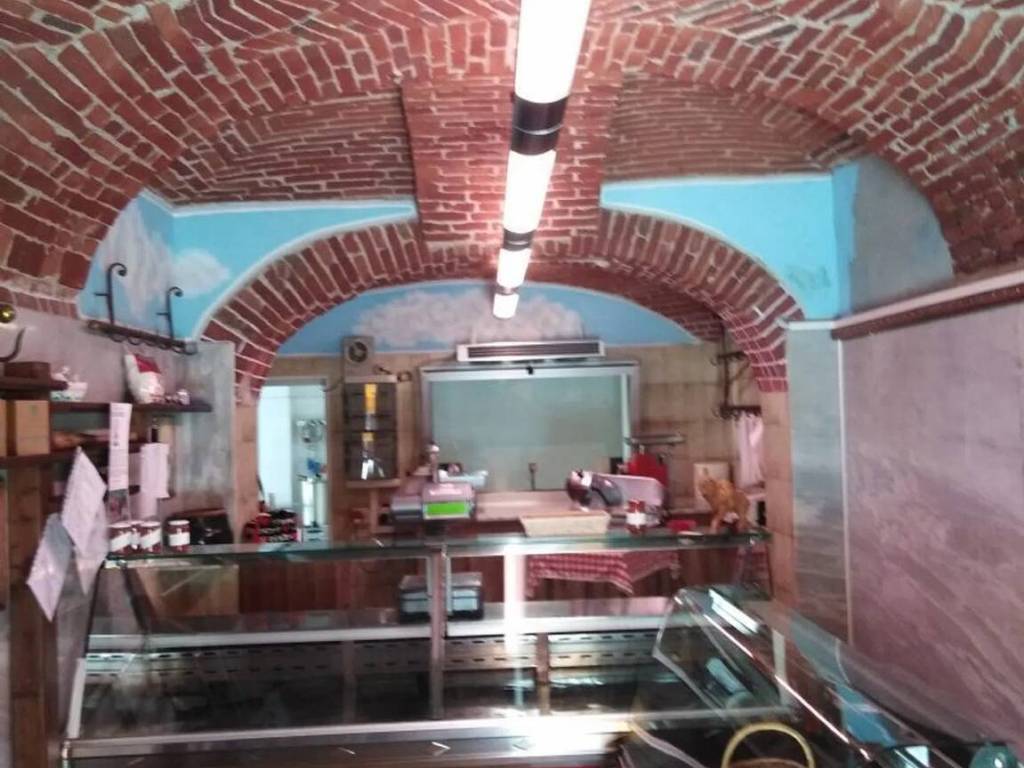 negozio in vendita a Villafranca Piemonte