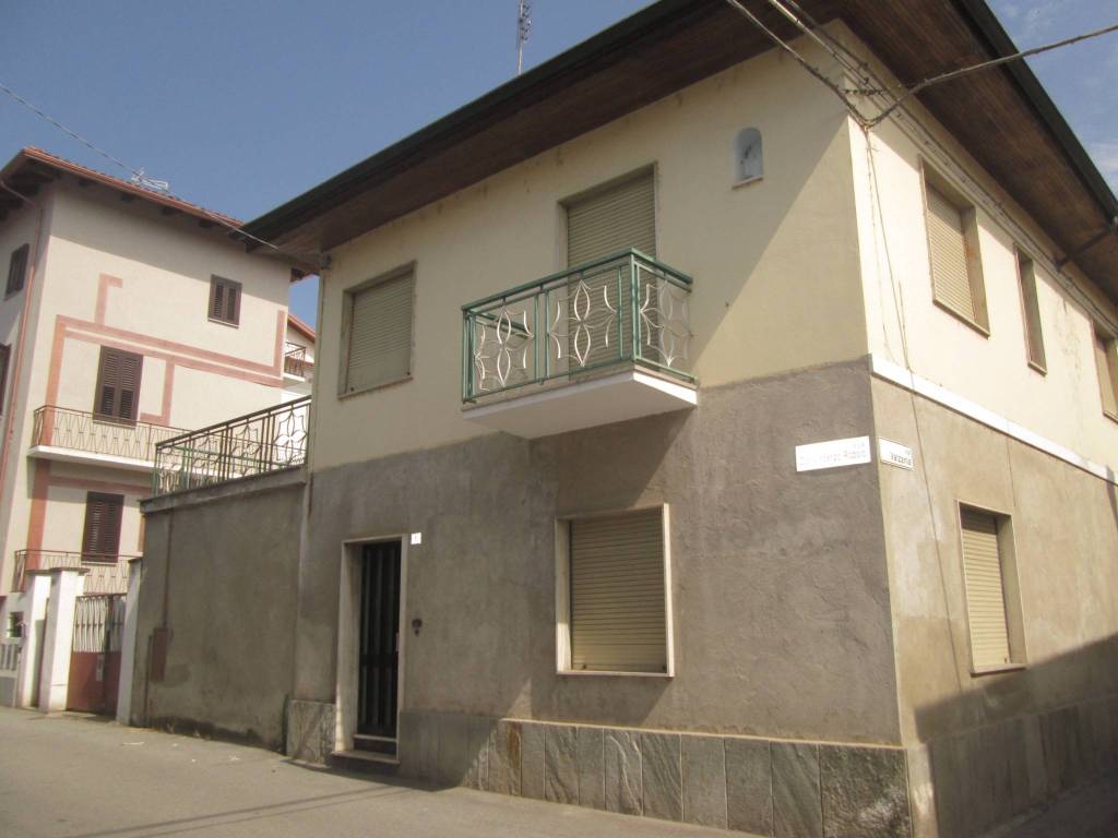 casa indipendente in vendita a Villafranca Piemonte
