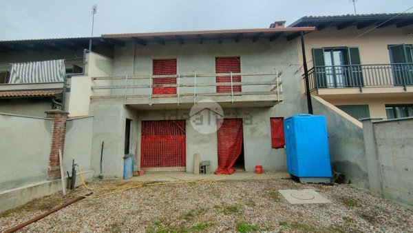 casa indipendente in vendita a Villafranca Piemonte