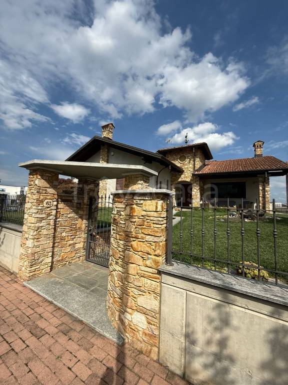 casa indipendente in vendita a Villafranca Piemonte