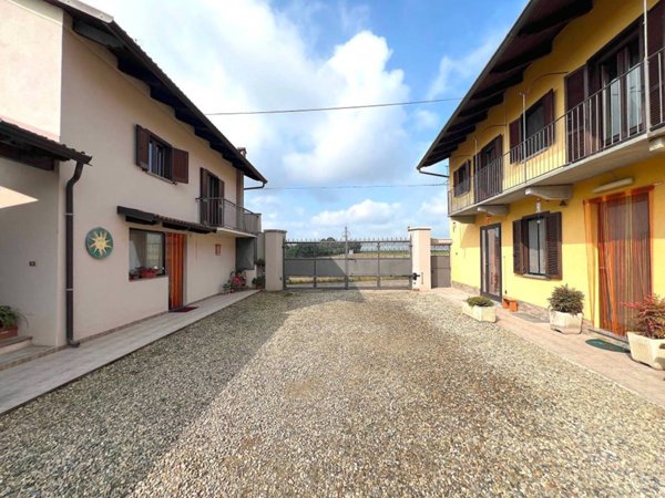 casa indipendente in vendita a Villafranca Piemonte