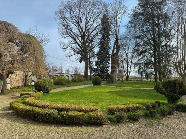 casa indipendente in vendita a Villafranca Piemonte