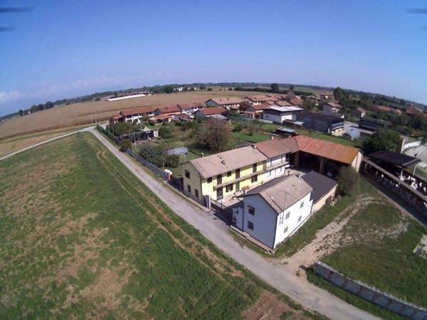 casa indipendente in vendita a Villafranca Piemonte