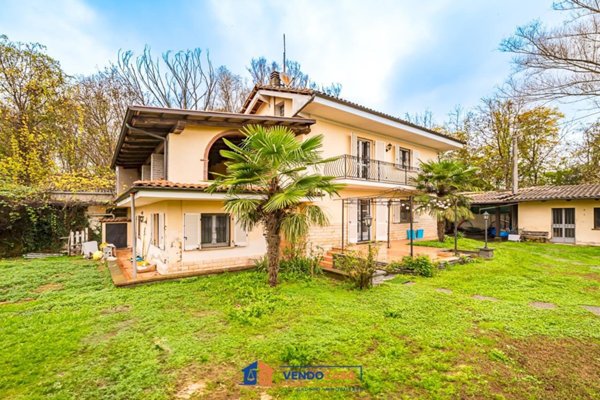 casa indipendente in vendita a Villafranca Piemonte