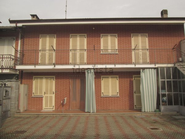 esavano in vendita a Villafranca Piemonte