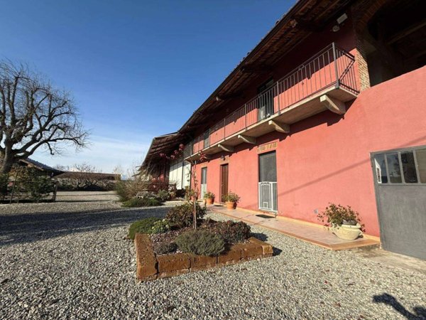 locale di sgombero in vendita a Villafranca Piemonte