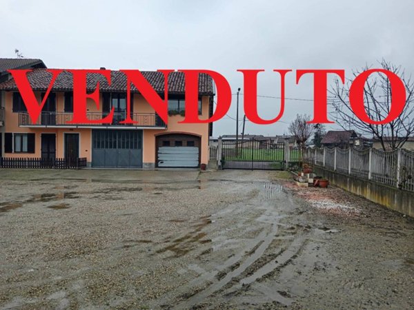 casa indipendente in vendita a Villafranca Piemonte