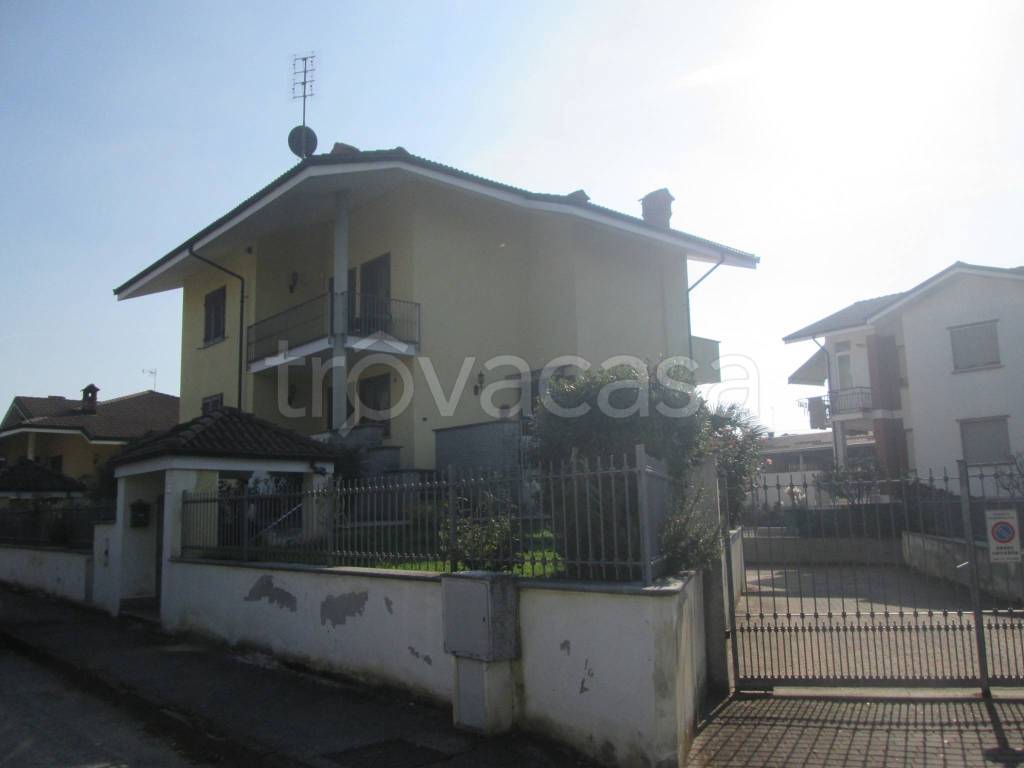 casa indipendente in vendita a Villafranca Piemonte