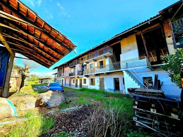 casa indipendente in vendita a Villanova Canavese