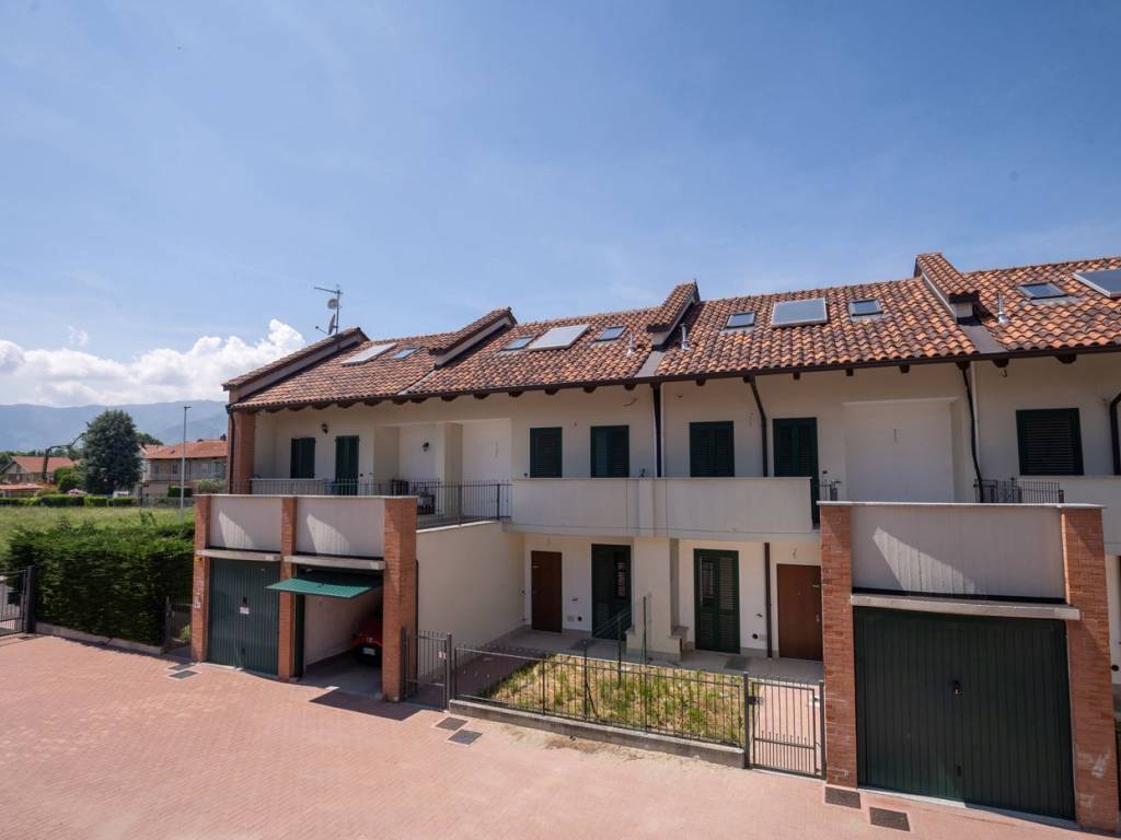 casa indipendente in vendita a Villanova Canavese