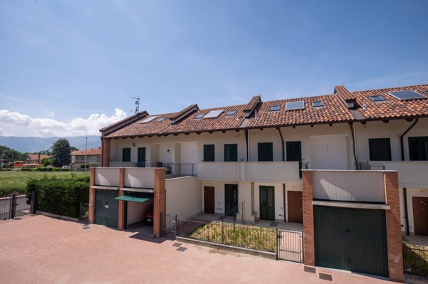 casa indipendente in vendita a Villanova Canavese