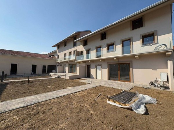 casa indipendente in vendita a Villanova Canavese