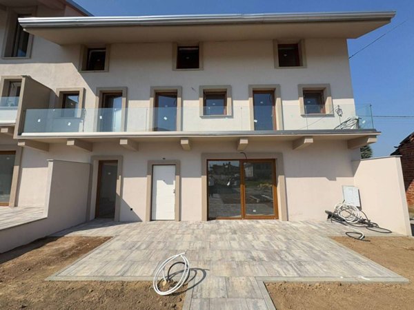 casa indipendente in vendita a Villanova Canavese