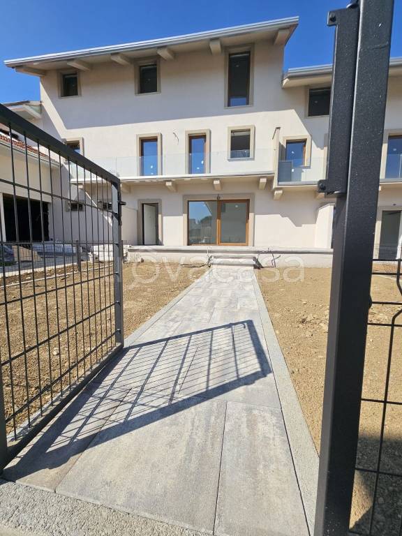 casa indipendente in vendita a Villanova Canavese