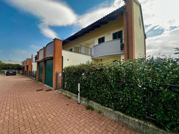 casa indipendente in vendita a Villanova Canavese