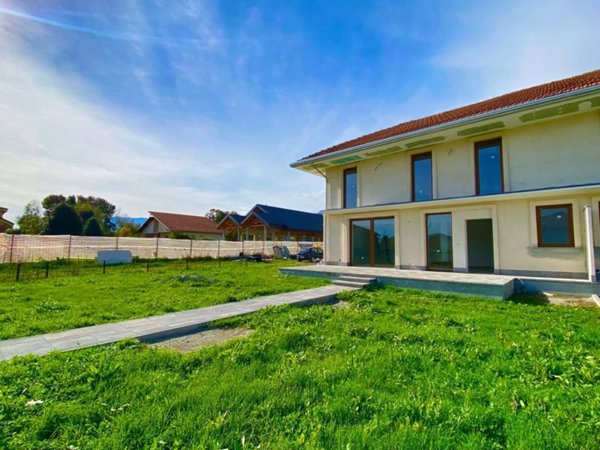 casa indipendente in vendita a Villanova Canavese