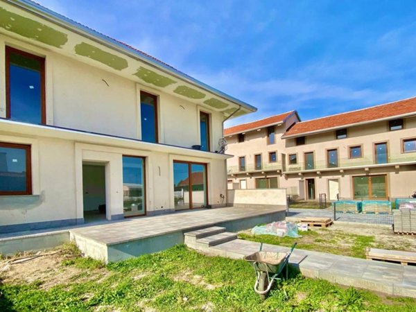 casa indipendente in vendita a Villanova Canavese