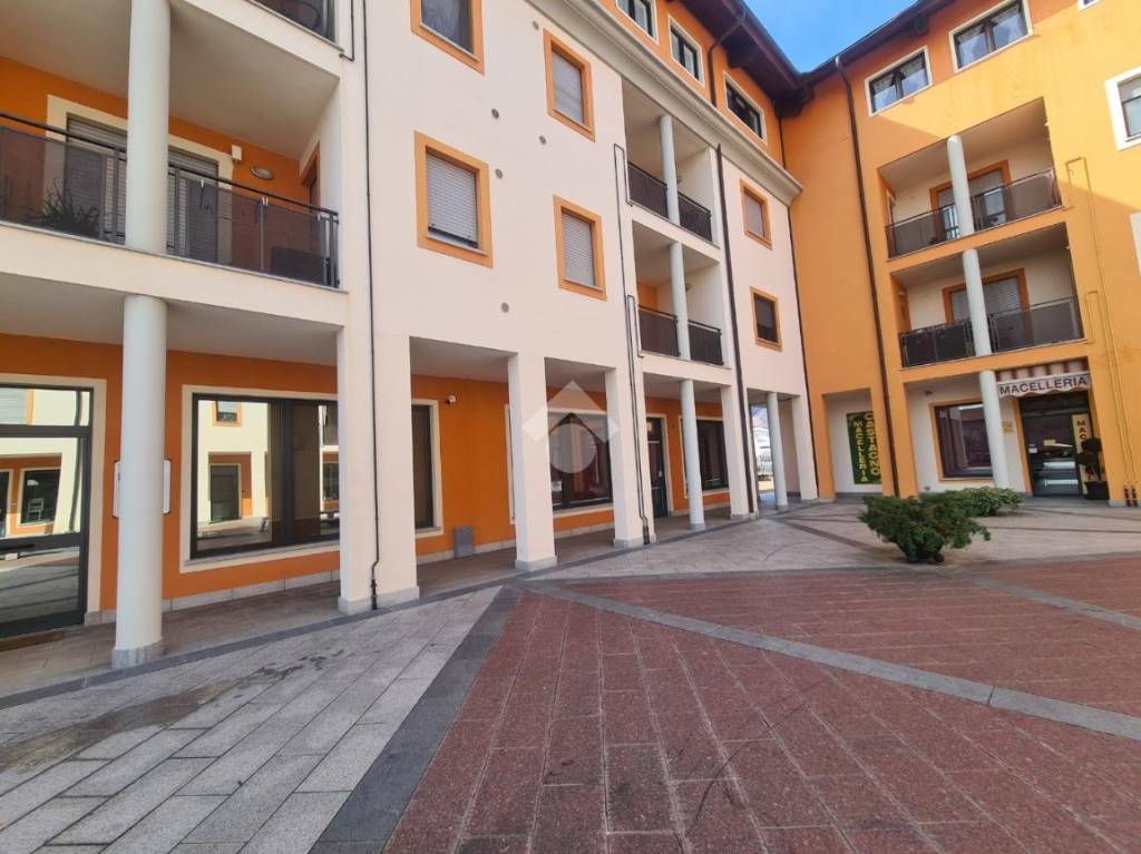 negozio in vendita a Villanova Canavese